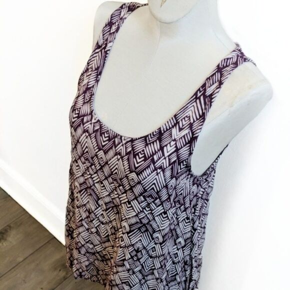 Painted Threads | Sharkbite Hem Chevron Print Tank | XS - Picture 3 of 8